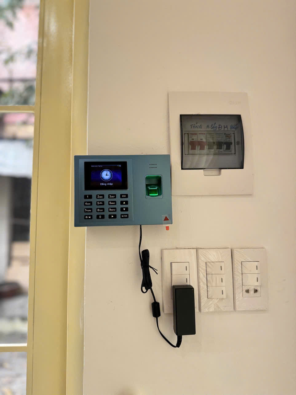 Máy chấm công kết nối USB & LAN